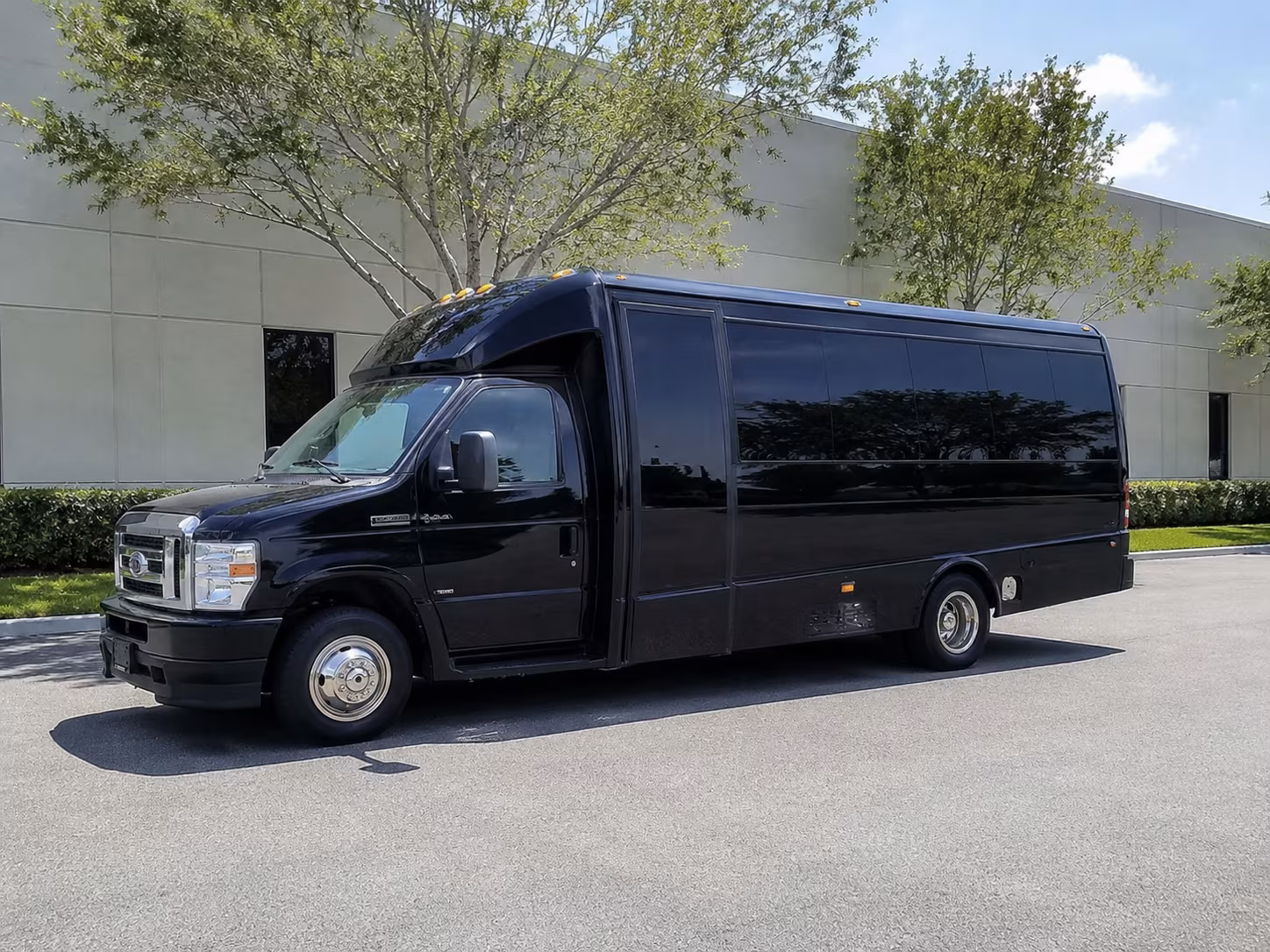 how your starting location and deadhead miles affect charter bus rates in missouri city