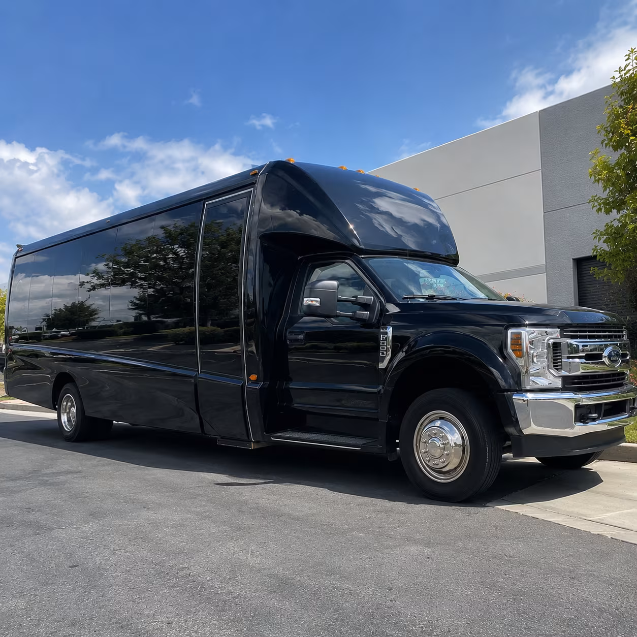 league city private shuttles for wedding pickups and drop offs in league city