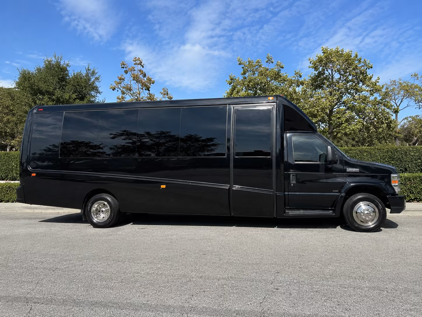 whatever your wine tour looks like there s a bus in the network for it
